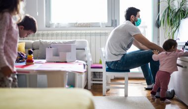 Crianza y Bienestar: ¿cómo prevenir el burnout parental en cuarentena?
